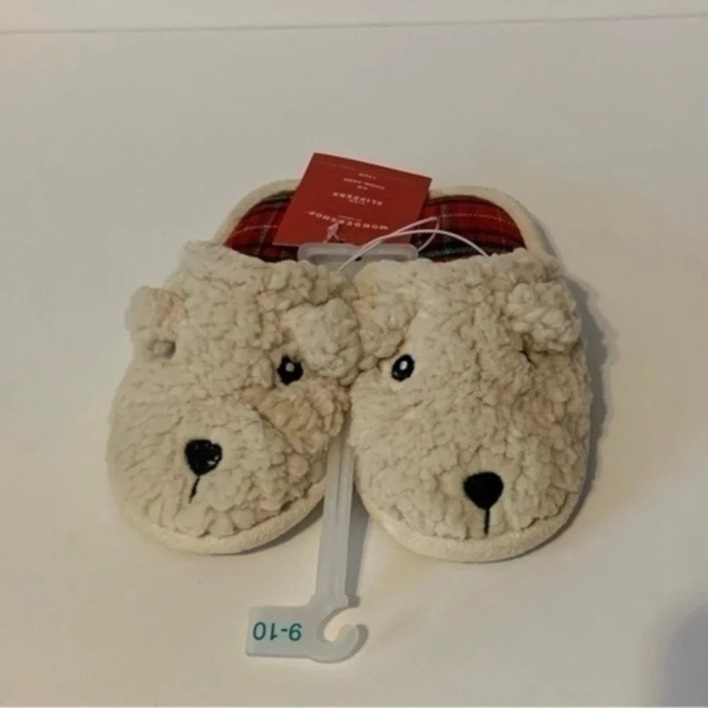 NWT. WONDERSHOP Kids’ Bear Slippers